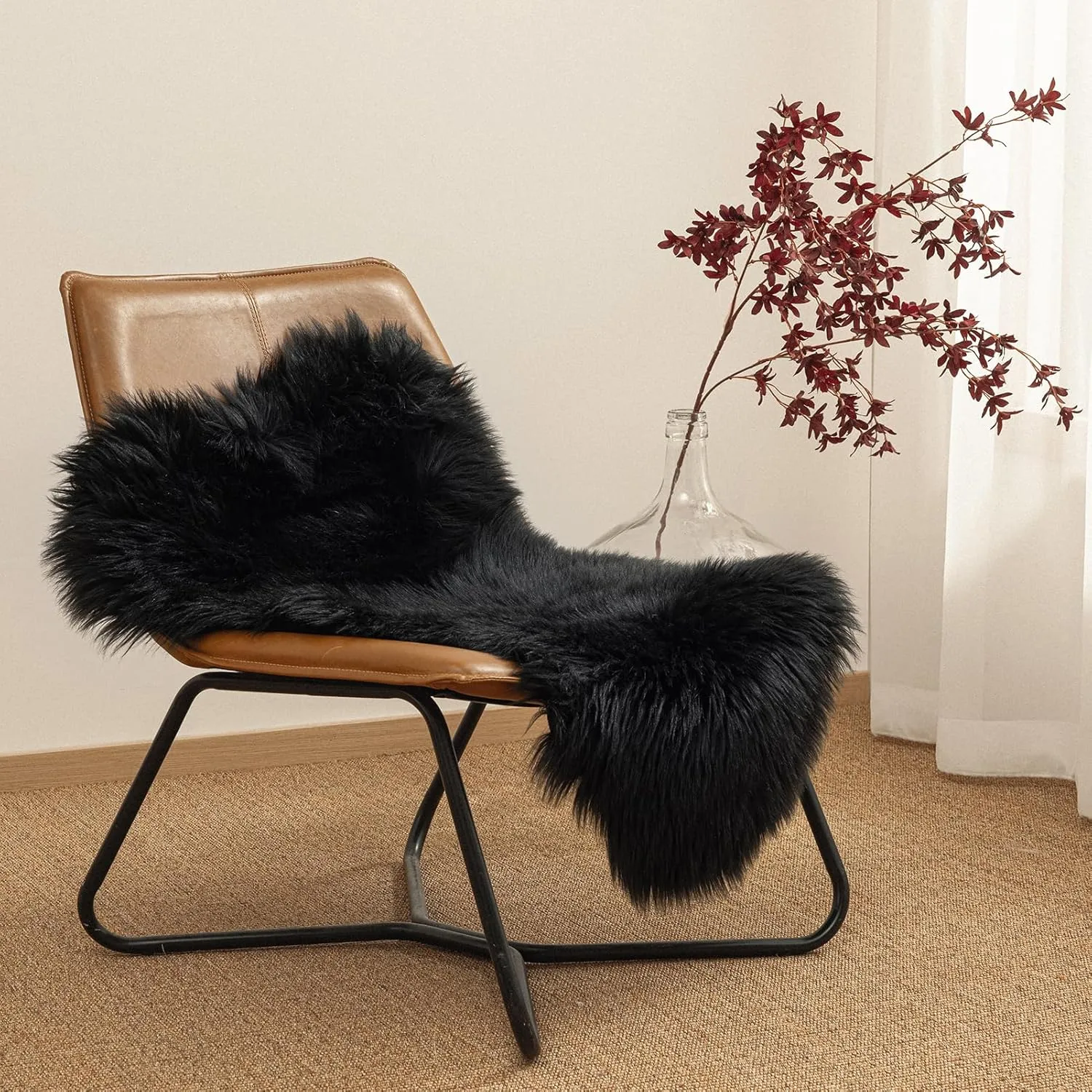 Ashler Faux Fur Rug, Black Area Rugs, Fluffy Sheepskin Fur Rug, Fuzzy Ultra Soft 2 x 3 Ft Rugs, Machine Washable Shag Rug, Nursery Throw Rugs for Bed, Living, Kids Room