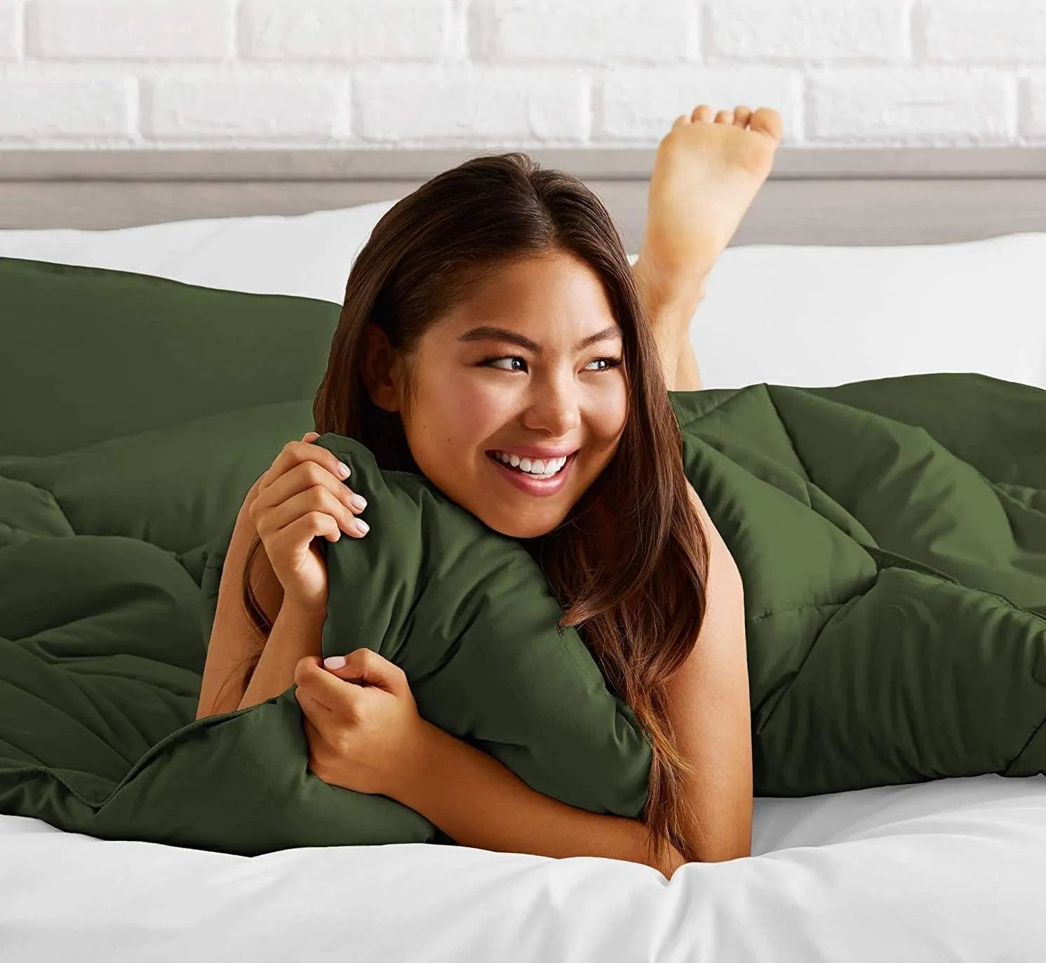 Bed in Bag 500 Series Egyptian Cotton 7 Piece 600 GSM Comforter Set ( Comforter   Flat Sheet   Fitted Sheet 20"   4 Pillow Cases ) Quilted Bedding Set Emperor King Olive