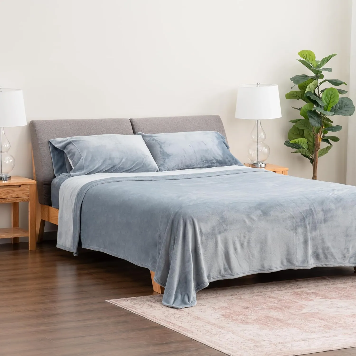 Berkshire Blanket Classic VelvetLoft® Warm Sheet Set, King Size Sheet Set, 4 Piece Velvety Soft Heavyweight Flannel Bedding with Deep Pockcets (King)