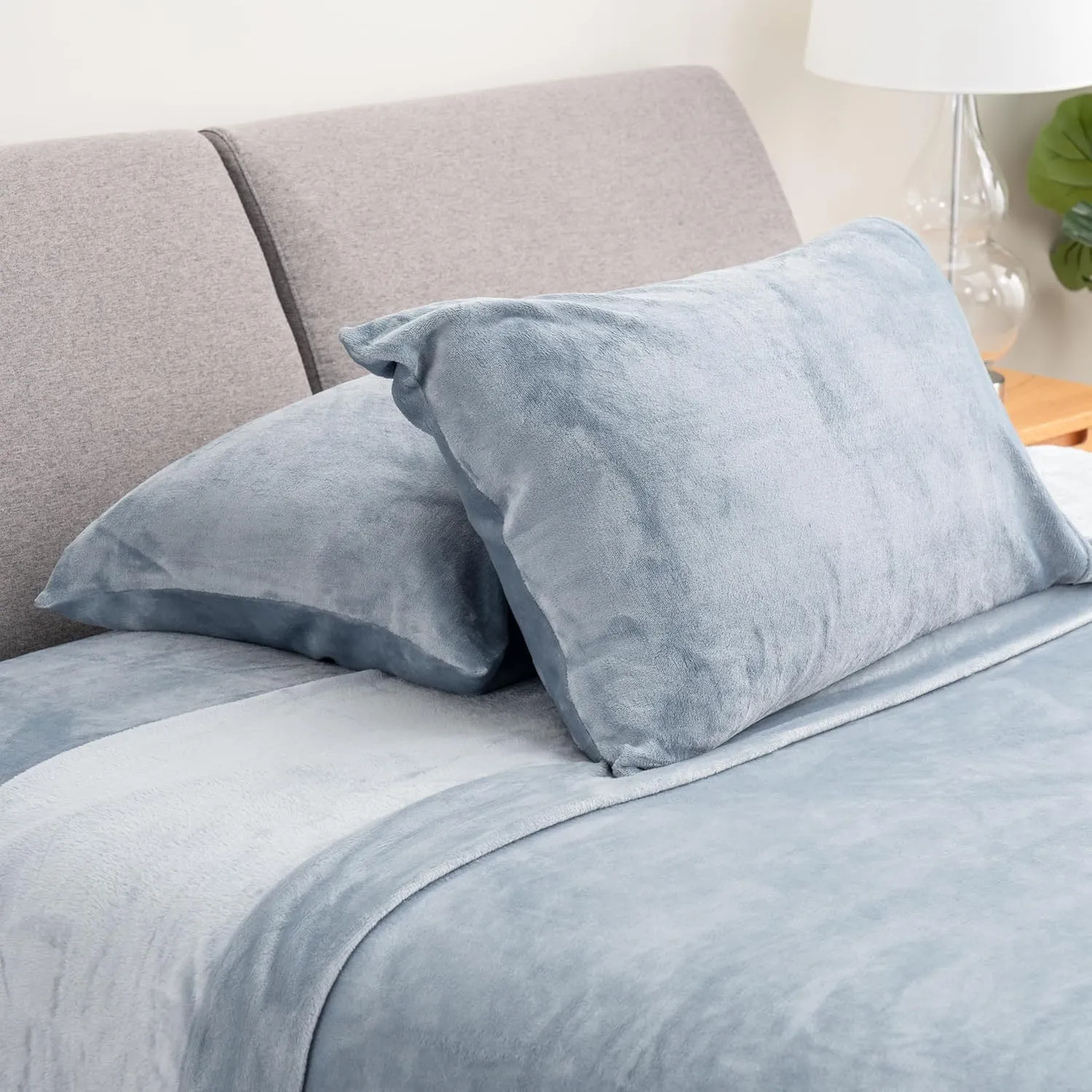 Berkshire Blanket Classic VelvetLoft® Warm Sheet Set, King Size Sheet Set, 4 Piece Velvety Soft Heavyweight Flannel Bedding with Deep Pockcets (King)