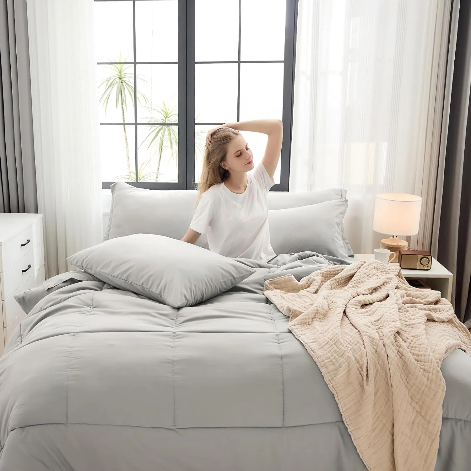 EMME King Comforter Set - 7 Piece, Ultra Soft Grey Bedding Sets, Bed in a Bag King, All Season Brushed Bed Set with 1 Comforter, 1 Flat Sheet, 1 Fitted Sheet, 2 Pillowcases and 2 Pillow Shams