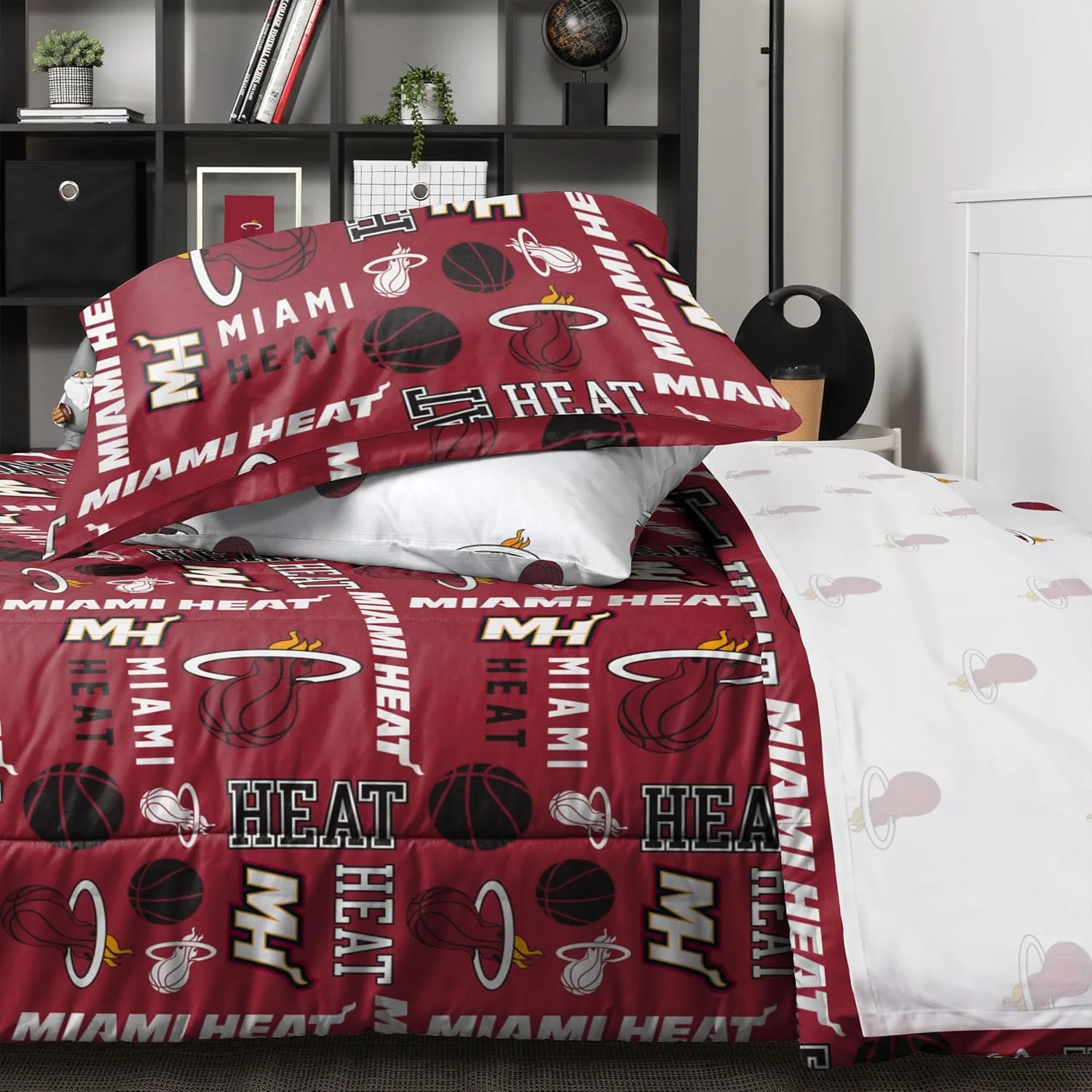 FOCO Unisex-Adult NBA Team Logo Bed in a Bag Comforter, Sheets, Pillow Cases Bedding 5-Piece Set