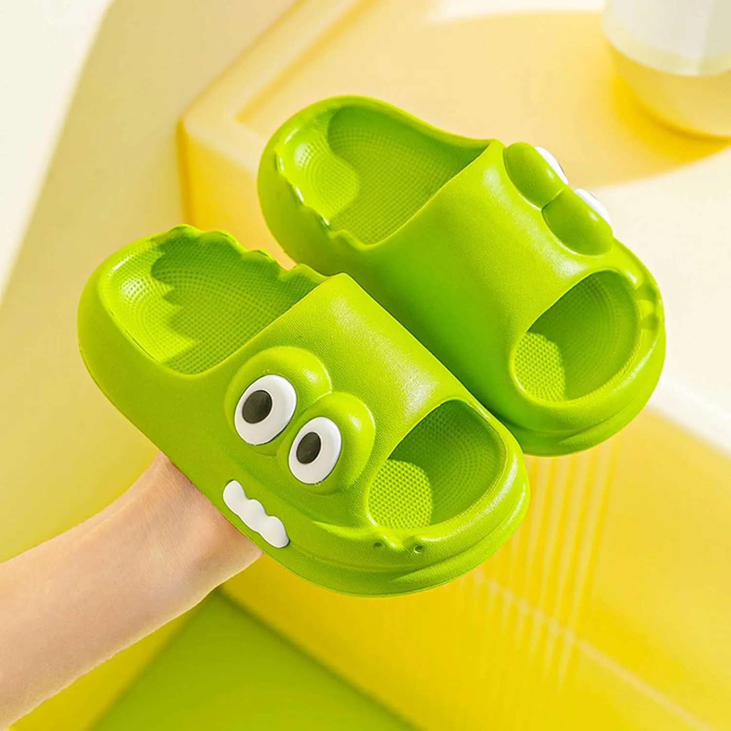 Kids House Slippers Boys Girls Cute Cartoon Animal Non-slip Water Shoes Unisex Child Comfy Quick Dry Summer Shower Sandals for Indoor Bathroom Outdoor Beach Swimming Pool