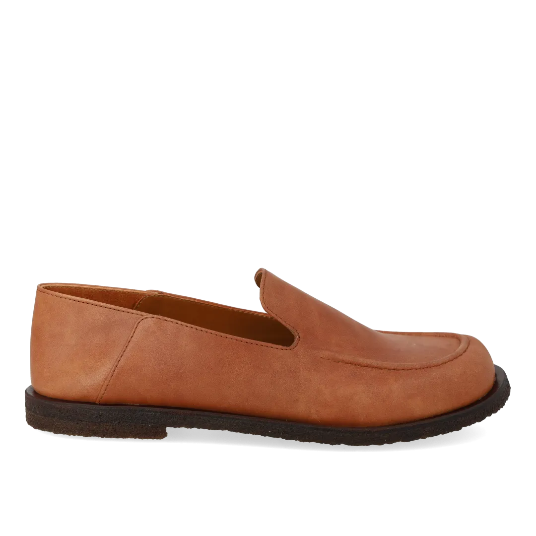 Loafer with a spacious fit