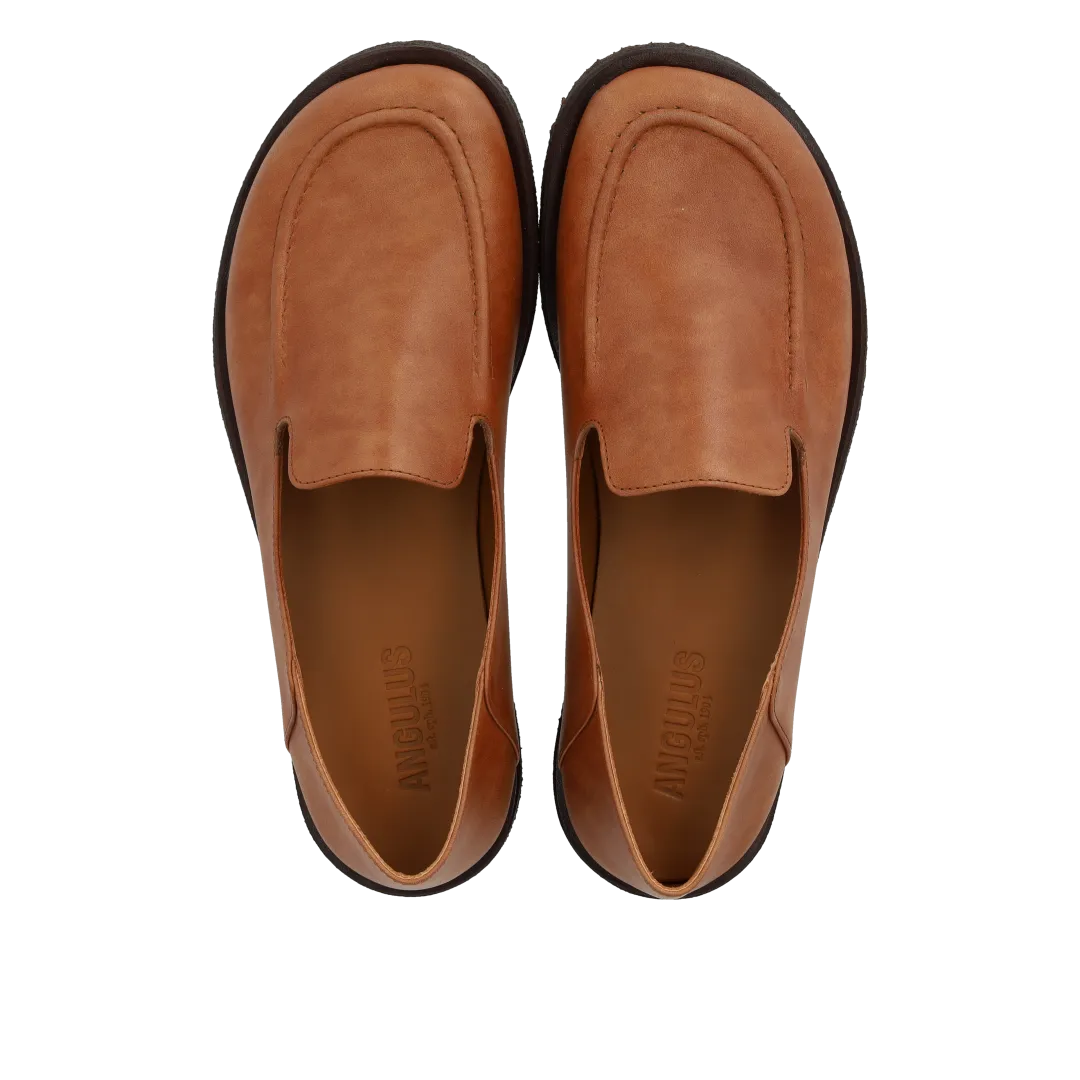Loafer with a spacious fit