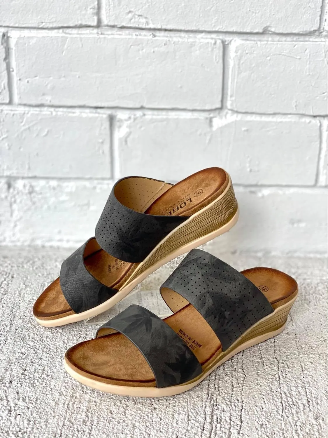 Lorella Juniper Wedge Slide Black