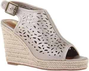 MADELINE girl Women's Verve Wedge Sandals - CROST Bone - 10 M US