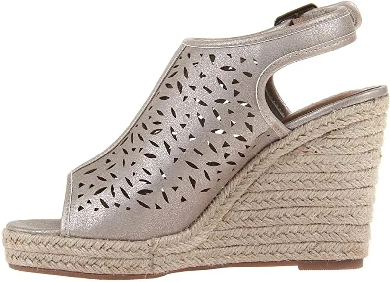 MADELINE girl Women's Verve Wedge Sandals - CROST Bone - 10 M US