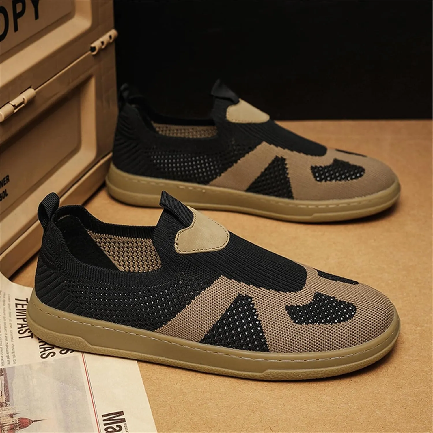 Men's Fashion Slip-On Canvas Barefoot Shoes Minimalist Wide Toe Zero Drop Sneakers Lightweight Breathable Mesh Loafers for Walking Running Daily