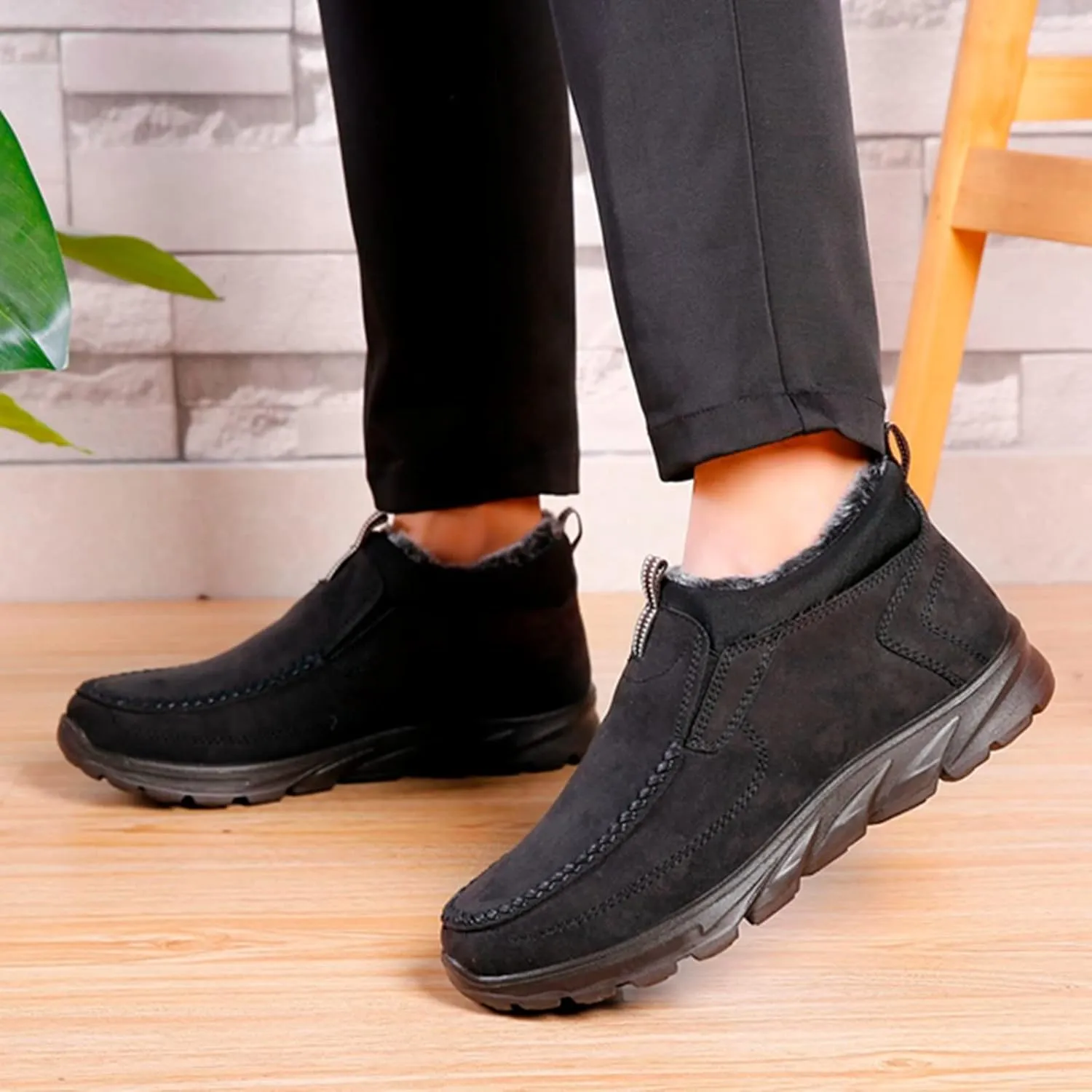 Men's Snow Boots Solid Color Flat Lazy Shoes Round Toe Slip On Ankle Booties Winter Fur Lined Sneaker Outdoor Walking Shoes