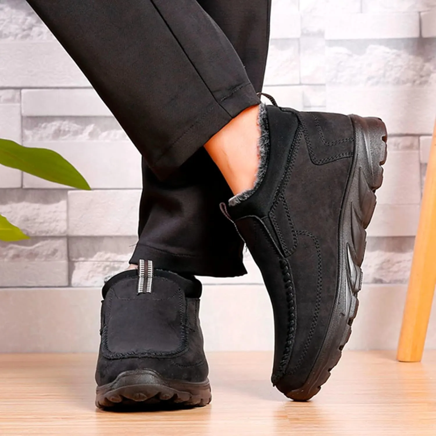 Men's Snow Boots Solid Color Flat Lazy Shoes Round Toe Slip On Ankle Booties Winter Fur Lined Sneaker Outdoor Walking Shoes