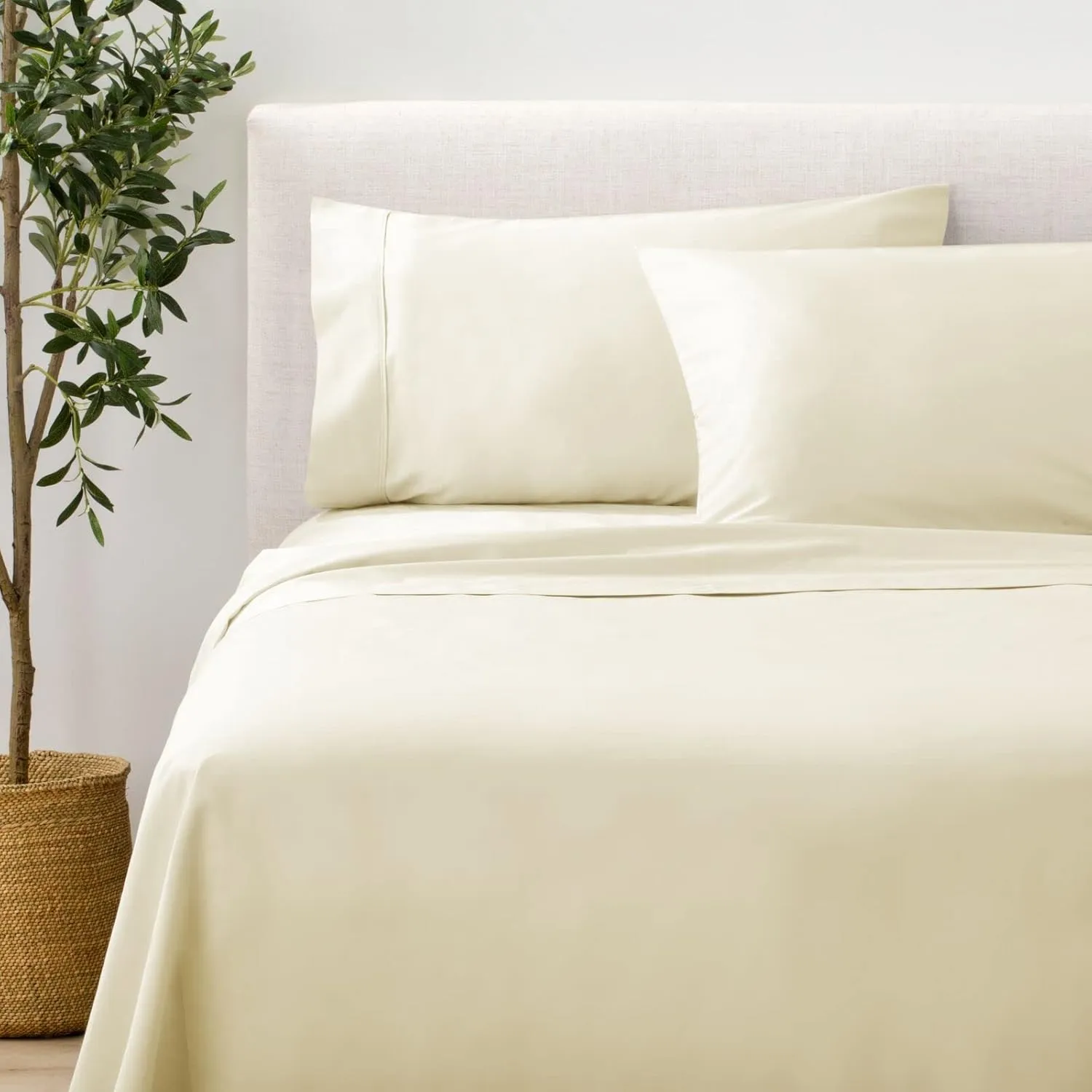 Nate Home by Nate Berkus 300TC Cotton Bedding 4-Piece Deep Pocket Sheet Set | Soft, Smooth Sateen Weave from mDesign - Queen Size - Flat Sheet/Fitted Sheet/2 Pillowcases, Antique White (Beige)