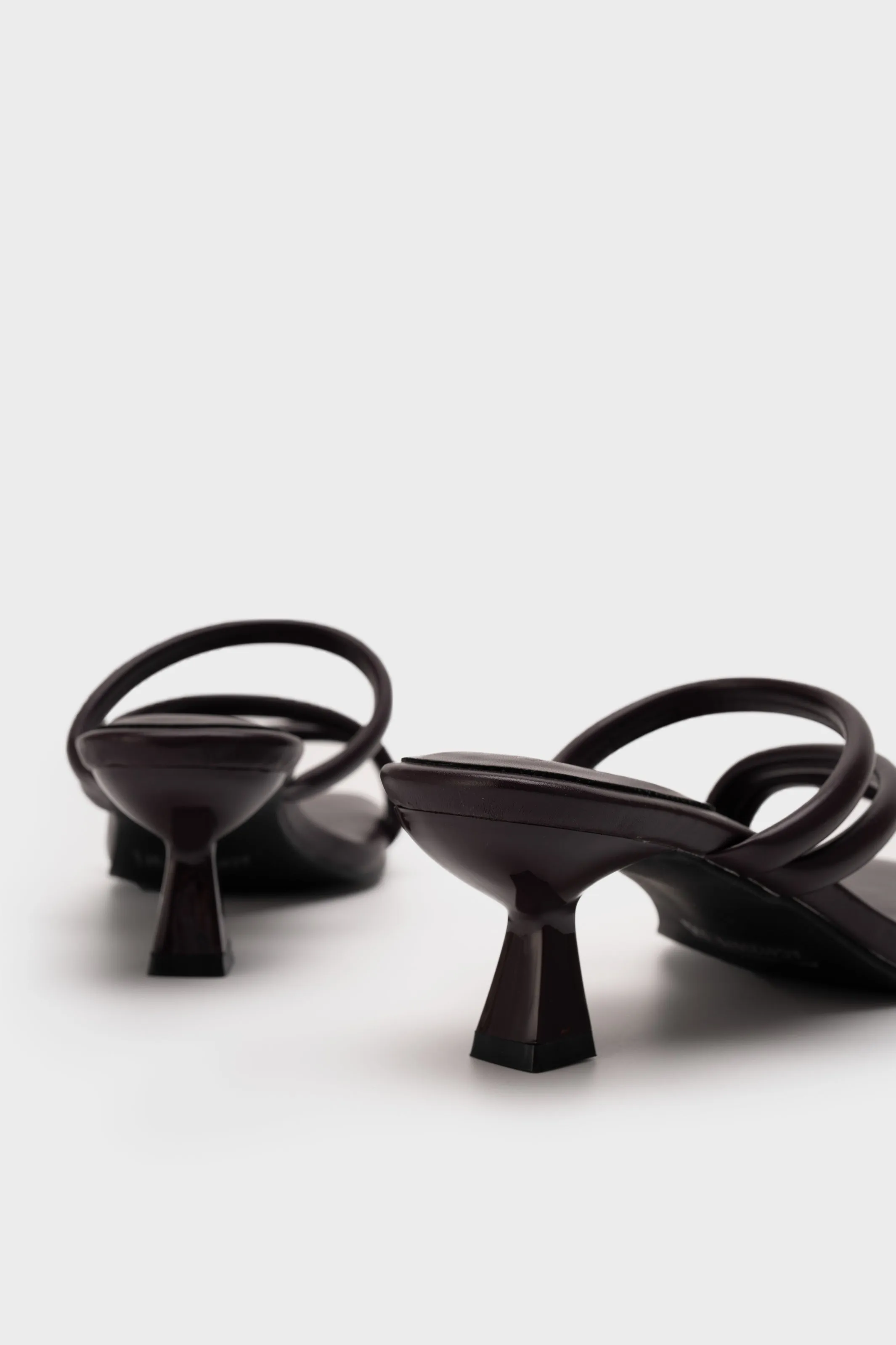 STRAPPY CLOUDFOAM INSOLE HEEL SANDAL