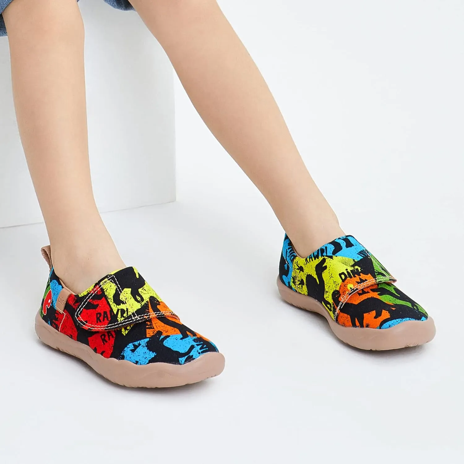 UIN Kid's Casual Slip-on Canvas Loafers Boys Girls Shoes Fashion Sneakers Funny Painted Travel Shoes