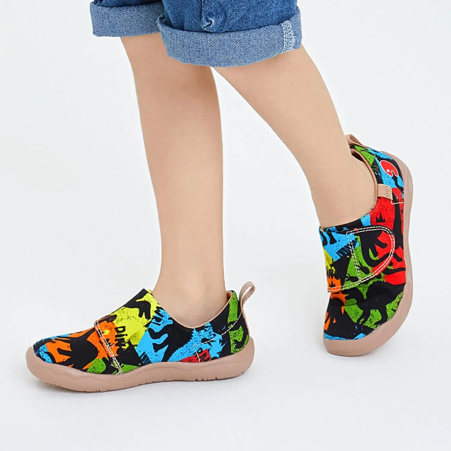 UIN Kid's Casual Slip-on Canvas Loafers Boys Girls Shoes Fashion Sneakers Funny Painted Travel Shoes