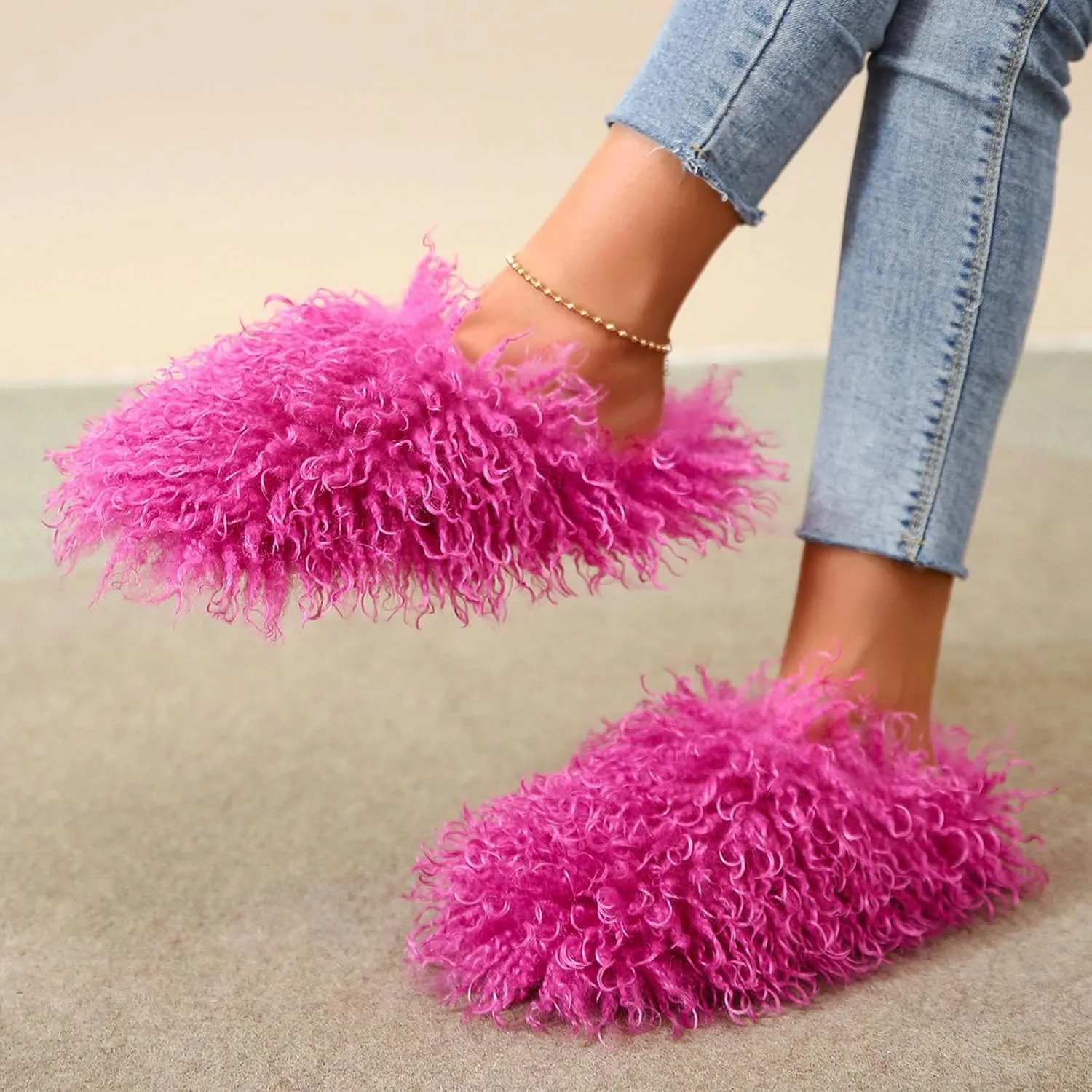 Unisex Fuzzy Faux Fur Slippers, Women's Fluffy Long Hair Sheep Faux Fur Slip on Slides, Girls Luxury Big Fluffy Outdoor Flat Slippers, Long Curly Hair Non-Slip Warm Home Slide Shoes