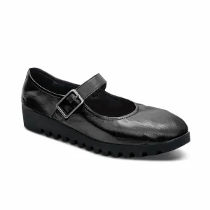 Women Joanne Flats In Black