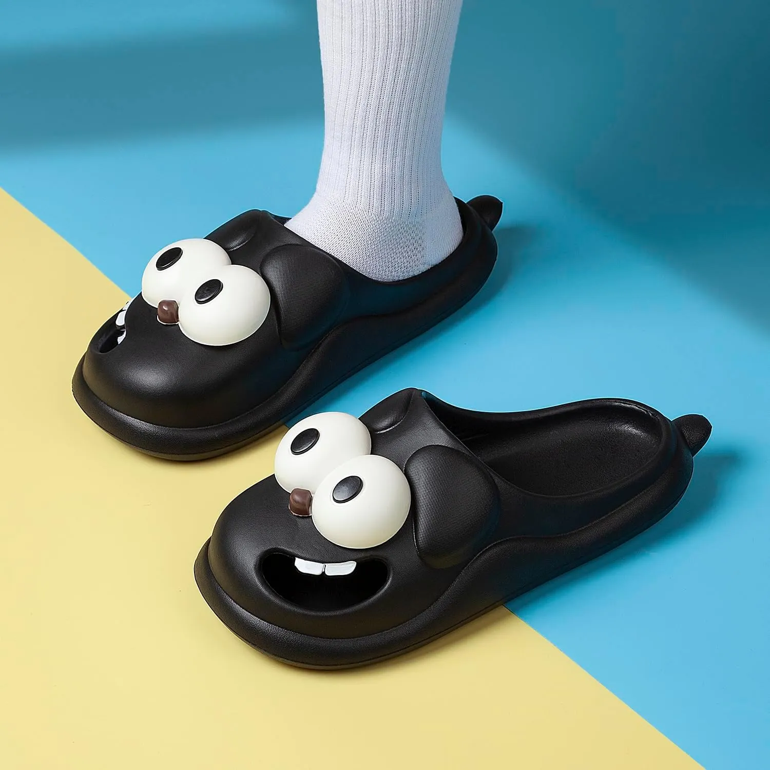 Women´s Cute Big Eyed Dog Slides, Anti-Slip Beach Pool Shower Shoes, Closed Toe Slide Sandals,with Cushioned Thick Sole,Funny EVA Sandals Indoor Outdoor