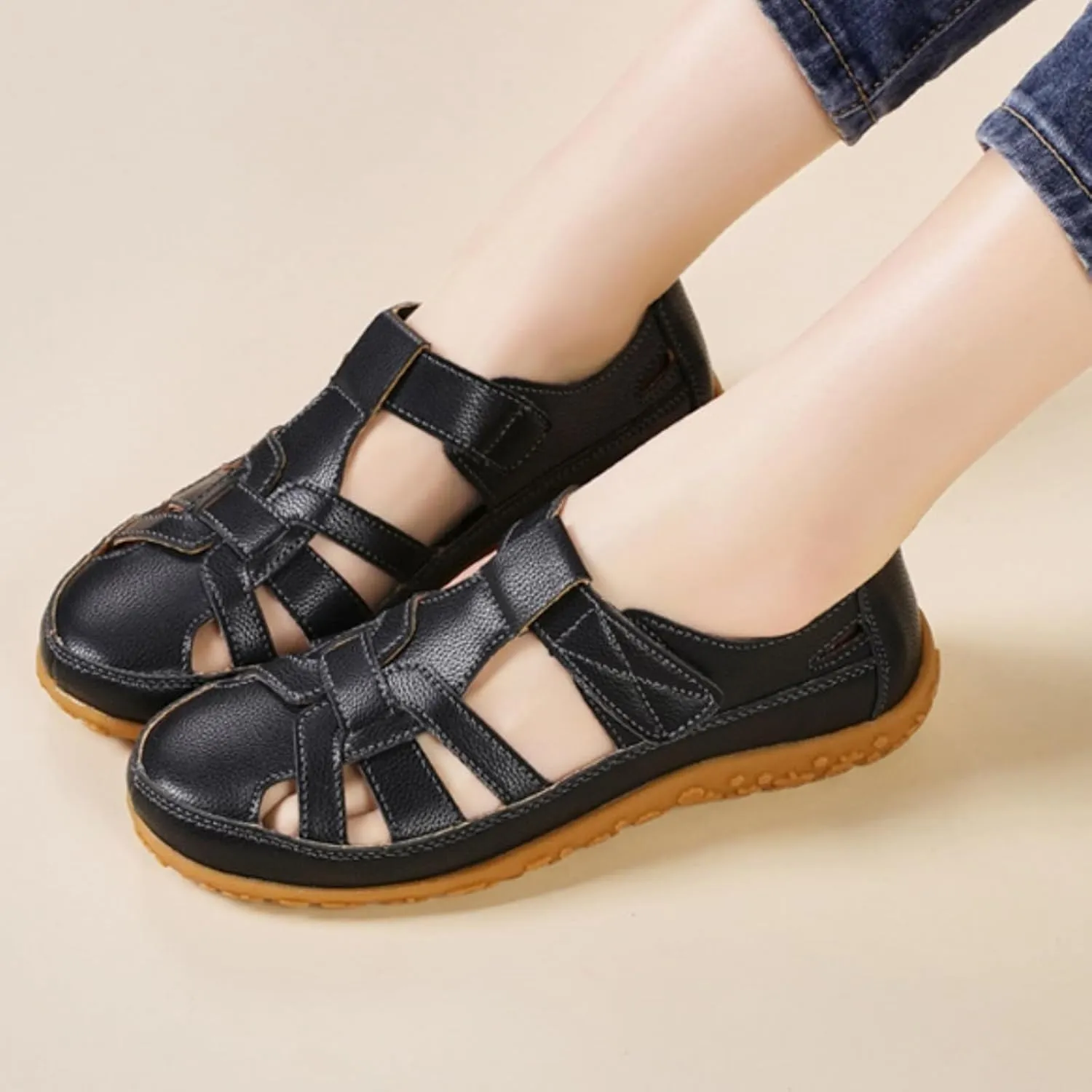 Women's Summer Leather Fisherman Sandals Casual Soft Bottom Hollow Out Non Slip Closed Round Toe Adjustable Hook Walking Sandals Lightweight Comfortable Beach Shoes